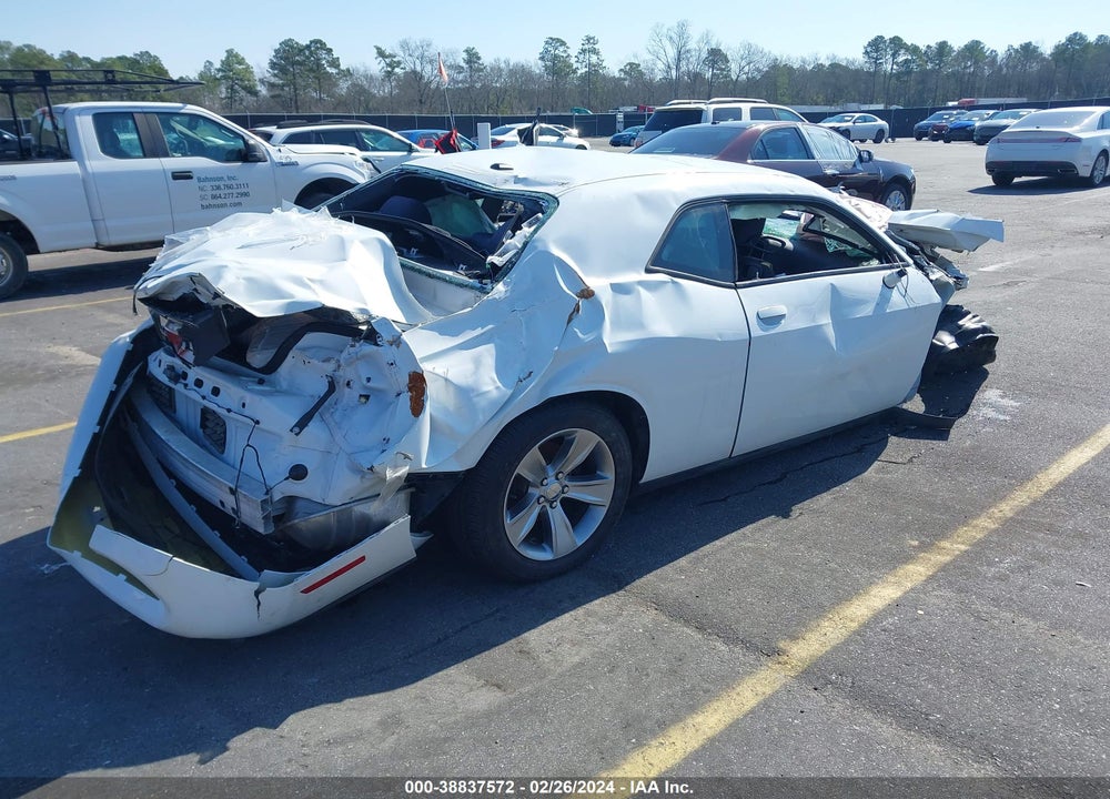 2019 DODGE CHALLENGER SXT VIN: 2C3CDZAG5KH563579