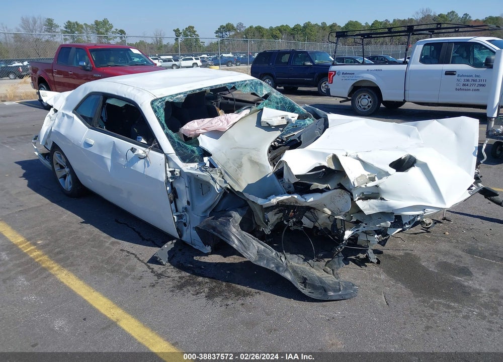 2019 DODGE CHALLENGER SXT VIN: 2C3CDZAG5KH563579
