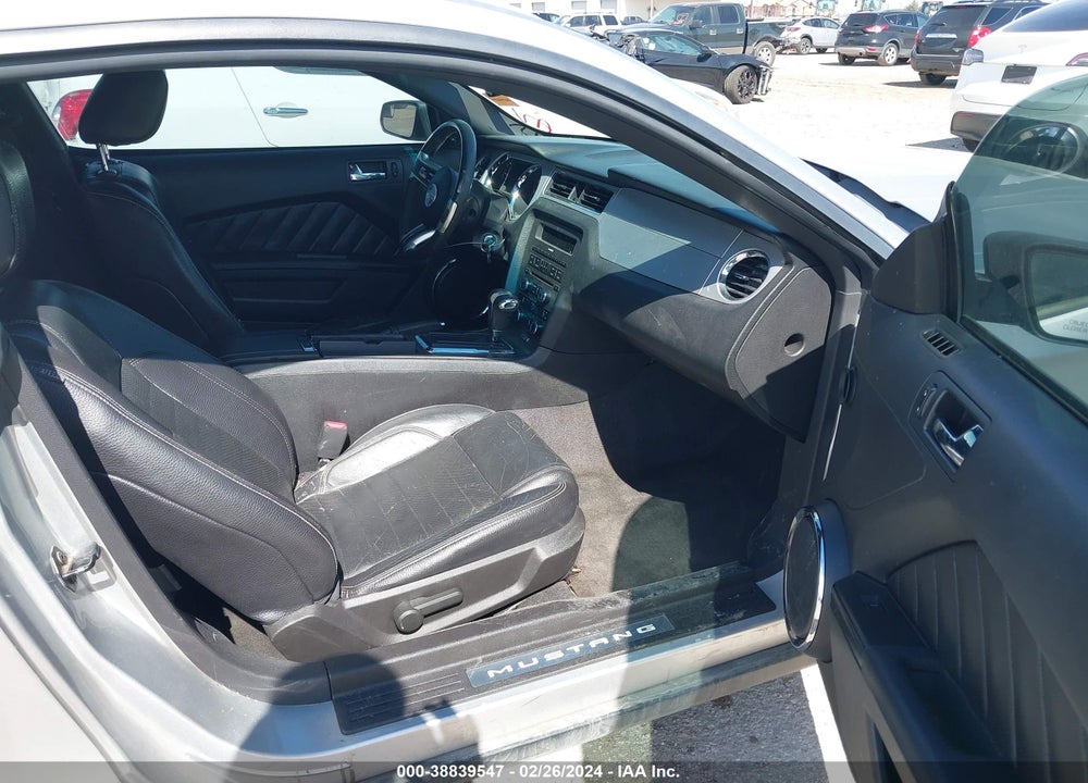 2011 FORD MUSTANG V6 PREMIUM VIN: 1ZVBP8AM0B5166218