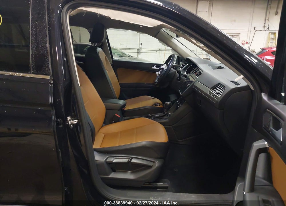 2018 VOLKSWAGEN TIGUAN SE/SEL VIN: 3VV2B7AX2JM059929