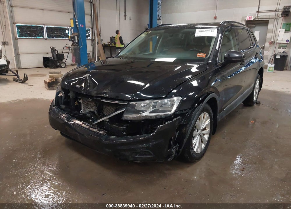 2018 VOLKSWAGEN TIGUAN SE/SEL VIN: 3VV2B7AX2JM059929