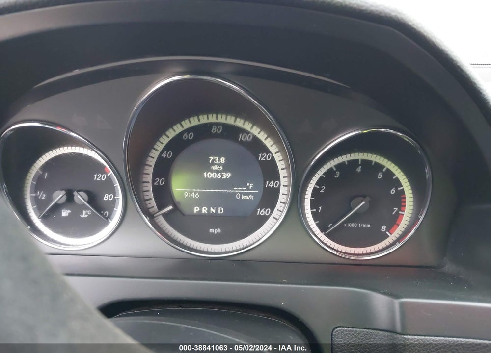 2011 MERCEDES-BENZ C 300 LUXURY/SPORT VIN: WDDGF5EB1BR171185