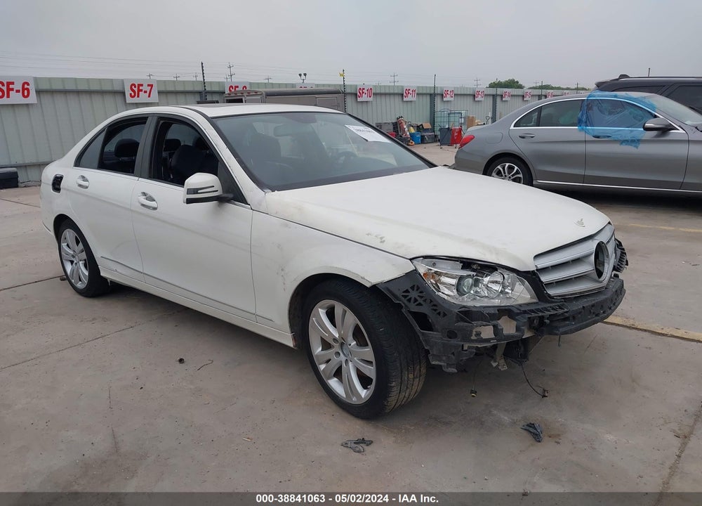 2011 MERCEDES-BENZ C 300 LUXURY/SPORT VIN: WDDGF5EB1BR171185