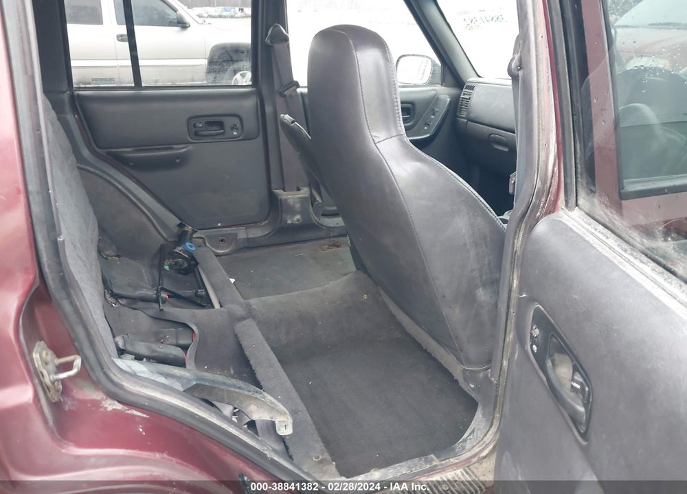 2000 JEEP CHEROKEE SE VIN: 1J4FN28S9YL571472