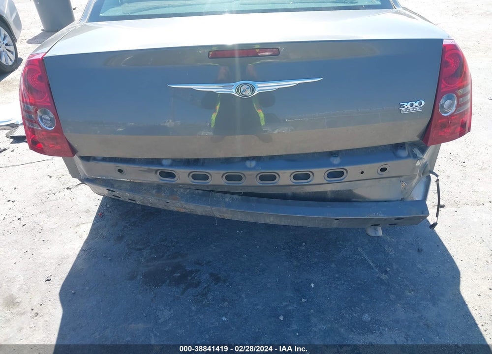 2010 CHRYSLER 300 TOURING/SIGNATURE SERIES/EXECUTIVE SERIES VIN: 2C3CA5CV9AH211181