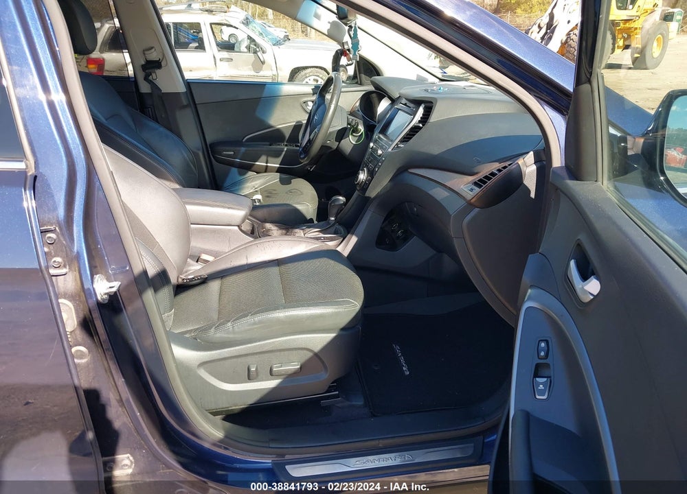 2017 HYUNDAI SANTA FE LIMITED VIN: KM8SNDHF4HU202687