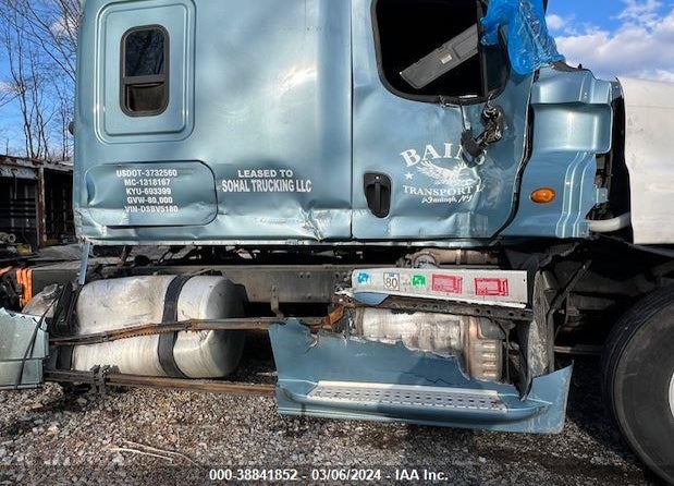 2013 FREIGHTLINER CASCADIA 125 VIN: 3AKJGLDR2DSBV5180