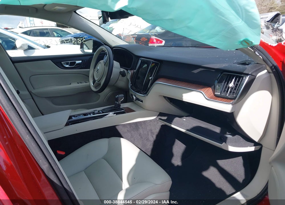 2021 VOLVO S60 T5 MOMENTUM VIN: 7JR102TZ4MG109313