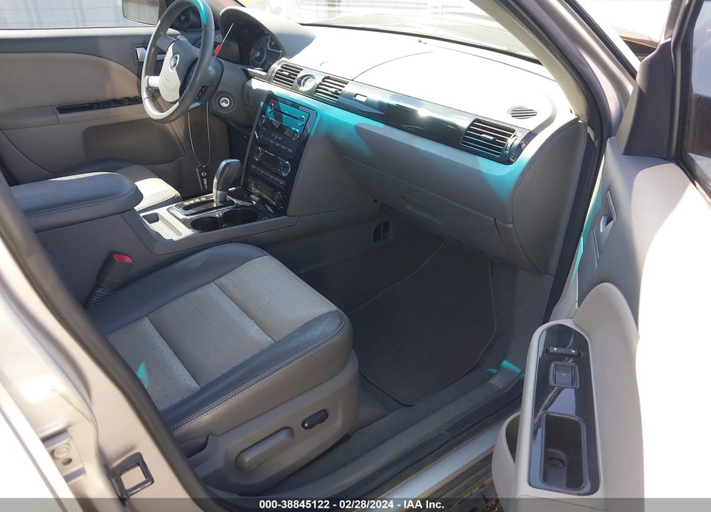 2008 MERCURY SABLE VIN: 1MEHM40W58G616572