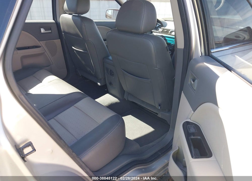 2008 MERCURY SABLE VIN: 1MEHM40W58G616572