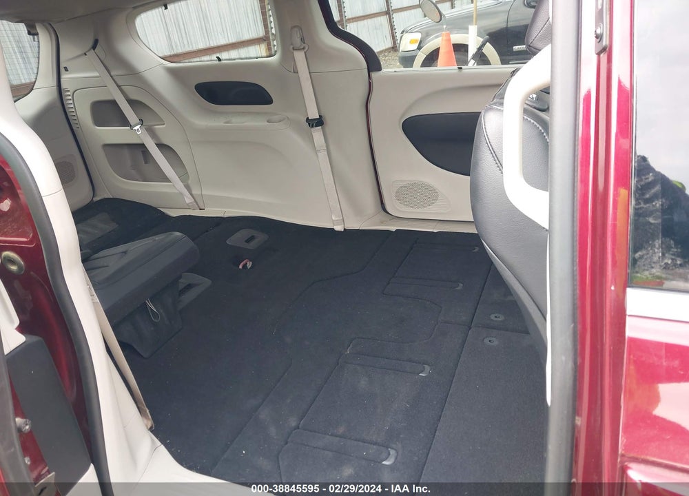2018 CHRYSLER PACIFICA TOURING L VIN: 2C4RC1BG0JR128695