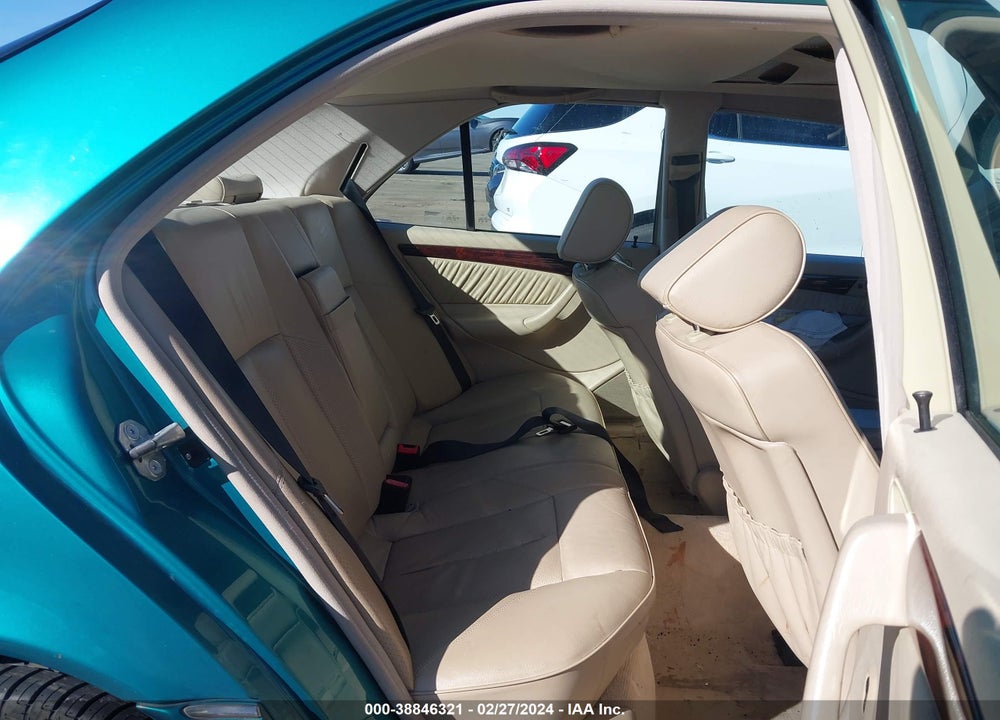 1998 MERCEDES-BENZ C 230 VIN: WDBHA23G1WA557067