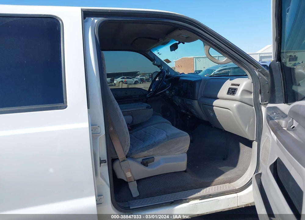 2000 FORD F-250 LARIAT/XL/XLT VIN: 1FTNW21FXYED38703