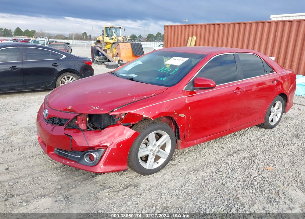 2013 TOYOTA CAMRY SE VIN: 4T1BF1FK7DU640738