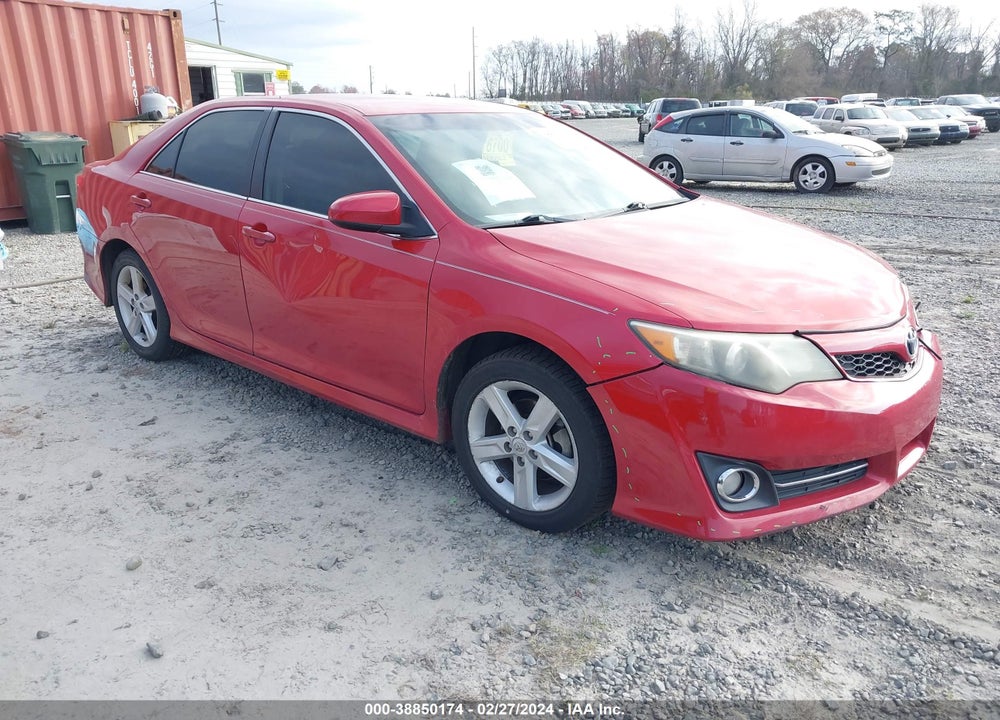 2013 TOYOTA CAMRY SE VIN: 4T1BF1FK7DU640738