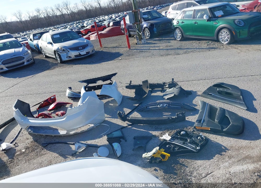 2020 HYUNDAI ELANTRA SEL VIN: 5NPD84LF1LH525691