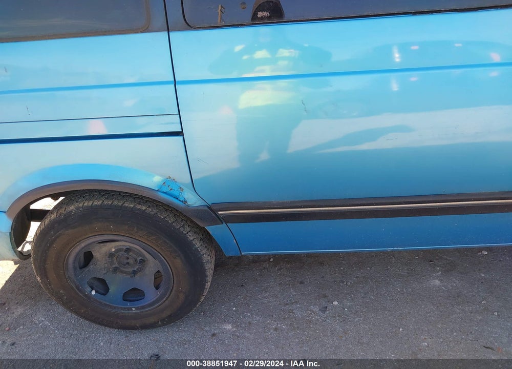 1994 CHEVROLET ASTRO VIN: 1GNDM19Z0RB224794