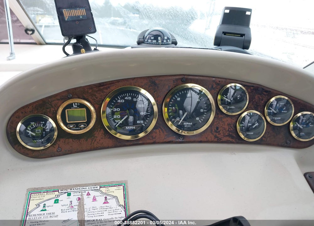 2000 RINKER 270 FIESTA VEE VIN: RNK62604E900