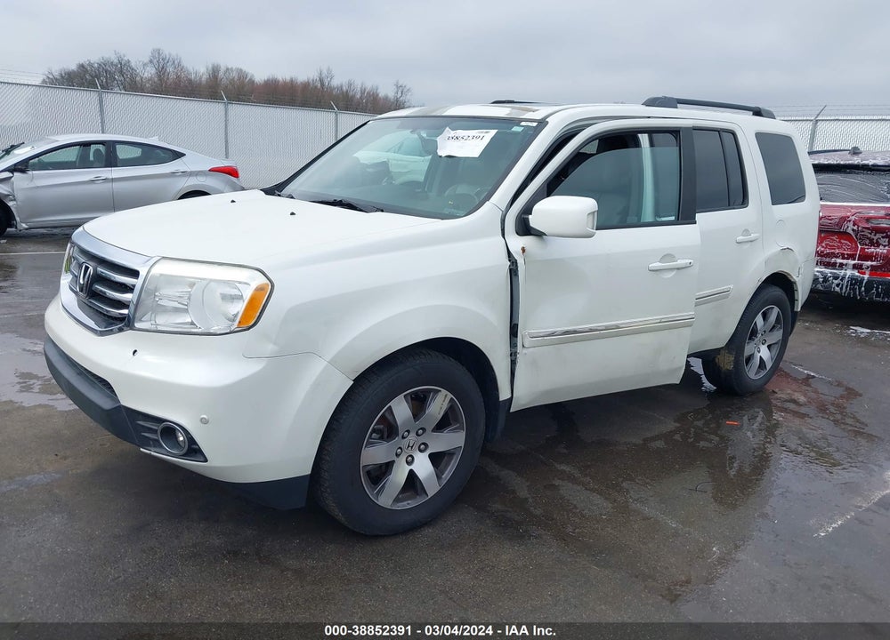 2015 HONDA PILOT TOURING VIN: 5FNYF4H9XFB017412