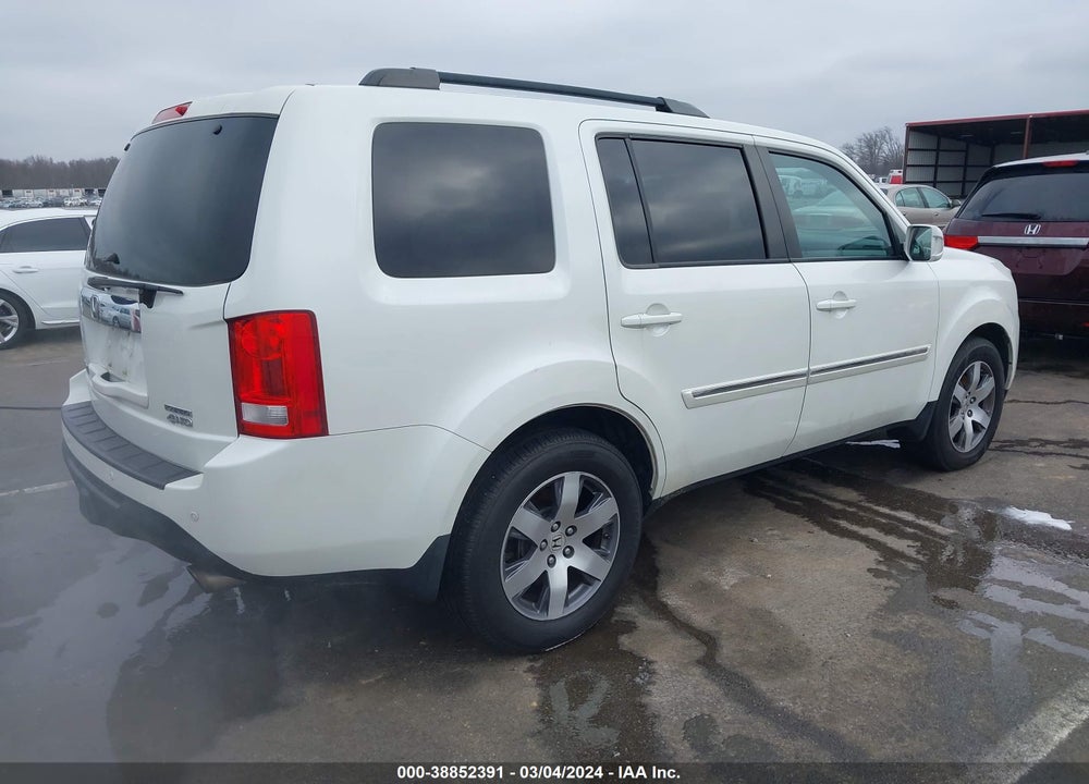 2015 HONDA PILOT TOURING VIN: 5FNYF4H9XFB017412