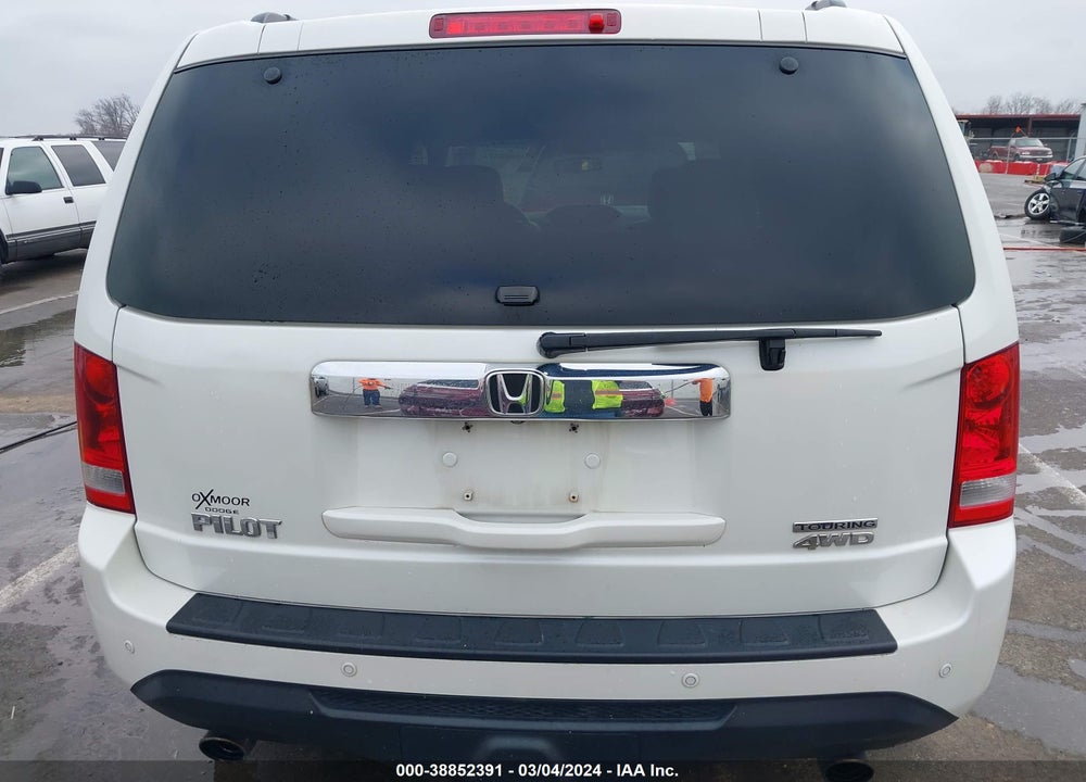 2015 HONDA PILOT TOURING VIN: 5FNYF4H9XFB017412
