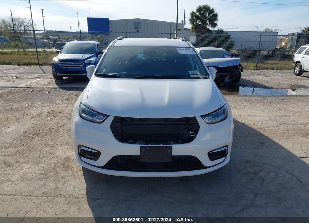 2022 CHRYSLER PACIFICA TOURING L VIN: 2C4RC1BG7NR186079