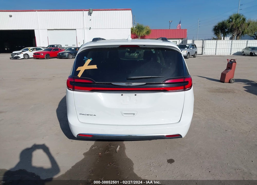 2022 CHRYSLER PACIFICA TOURING L VIN: 2C4RC1BG7NR186079