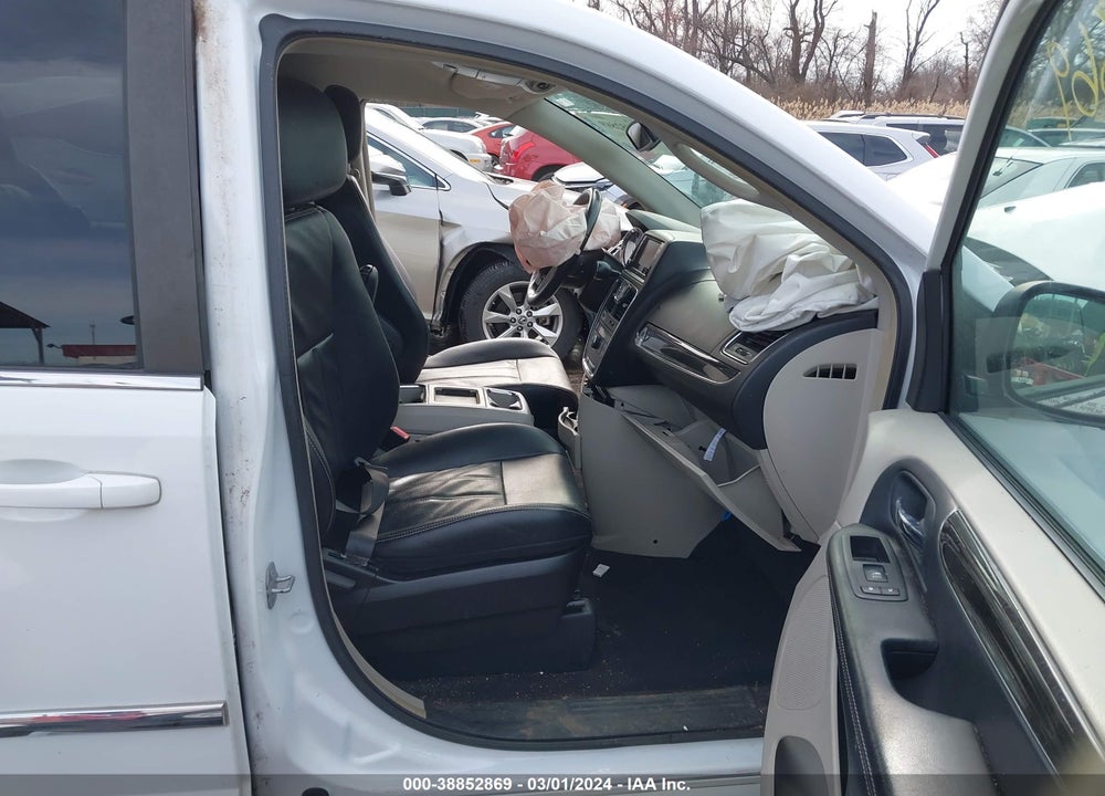 2014 CHRYSLER TOWN & COUNTRY TOURING VIN: 2C4RC1BG4ER358567