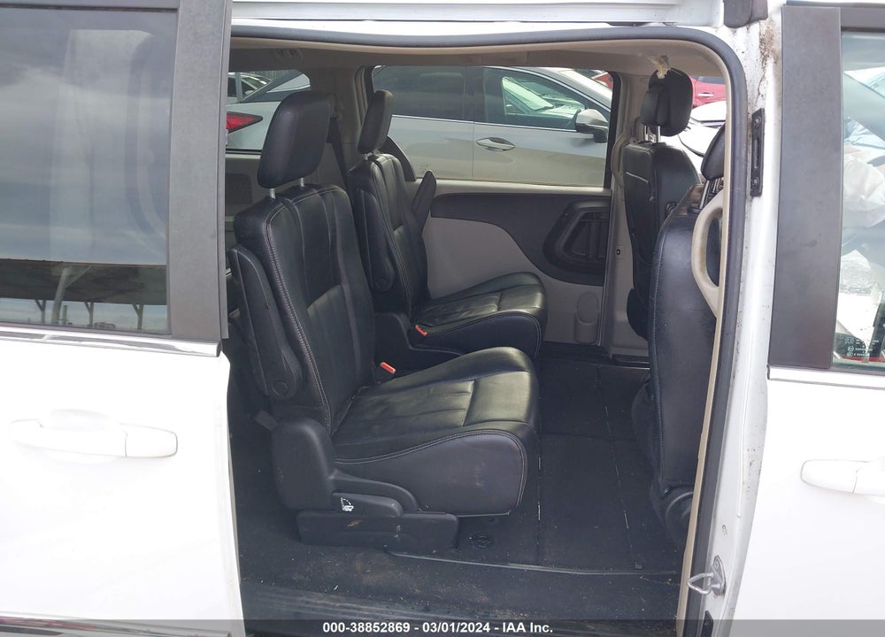 2014 CHRYSLER TOWN & COUNTRY TOURING VIN: 2C4RC1BG4ER358567