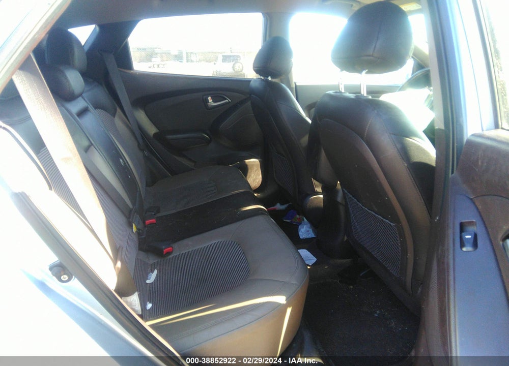 2011 HYUNDAI TUCSON GLS VIN: KM8JU3AC6BU147563