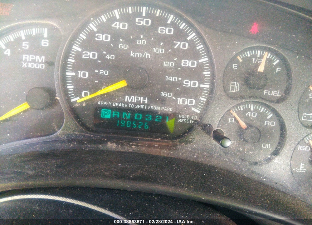 2001 CHEVROLET SILVERADO 1500 LS VIN: 1GCEC14V21Z225591