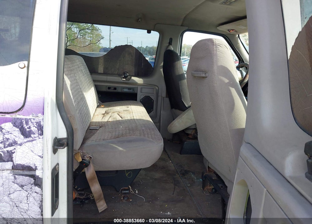 2000 FORD E-350 SUPER DUTY XL/XLT VIN: 1FBSS31S0YHB40944