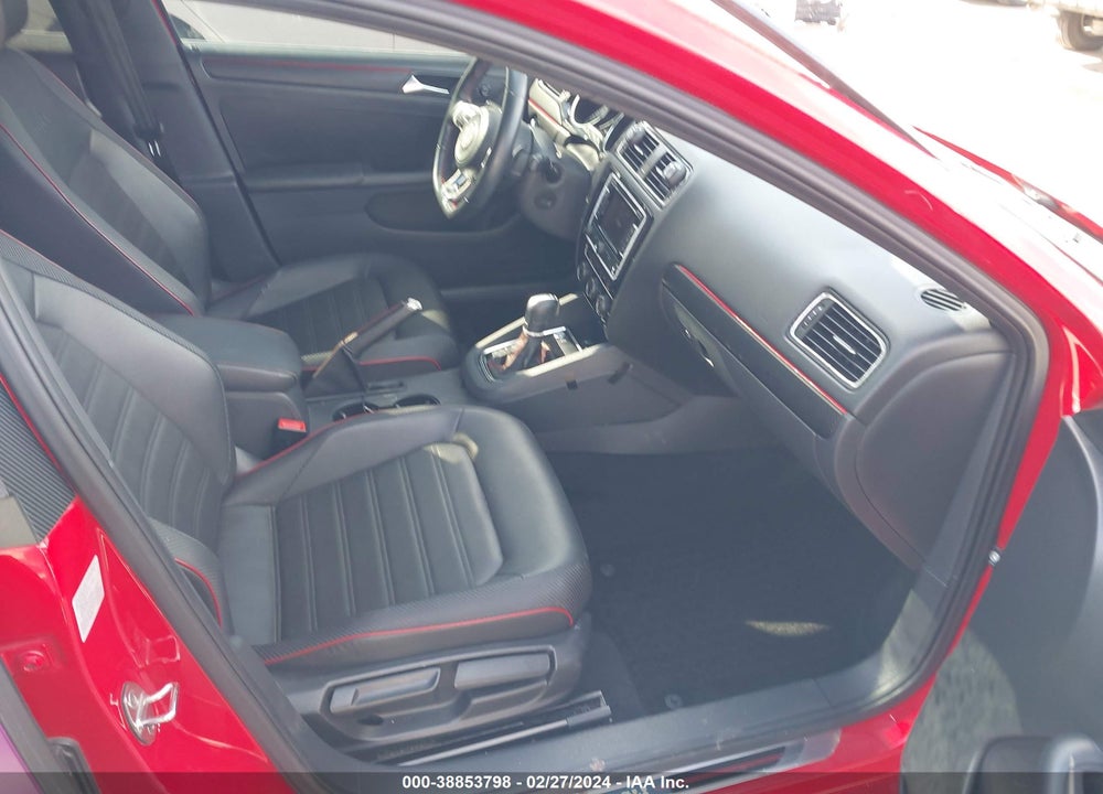 2015 VOLKSWAGEN JETTA 2.0T GLI SEL VIN: 3VW4S7AJ3FM341858