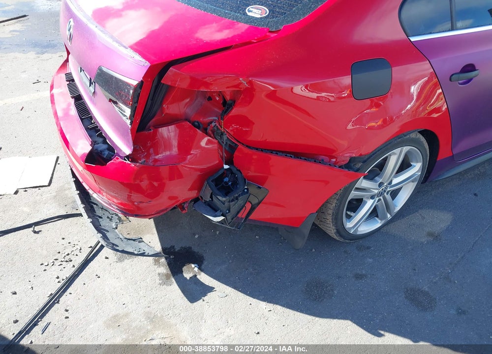 2015 VOLKSWAGEN JETTA 2.0T GLI SEL VIN: 3VW4S7AJ3FM341858