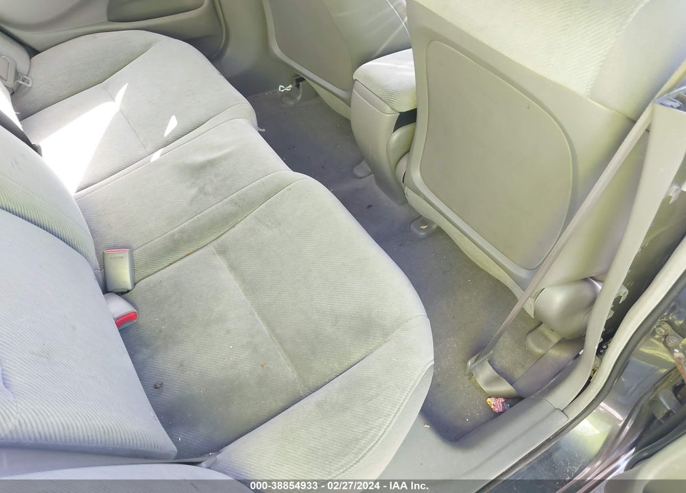 2011 HONDA CIVIC LX VIN: 19XFA1F58BE036061