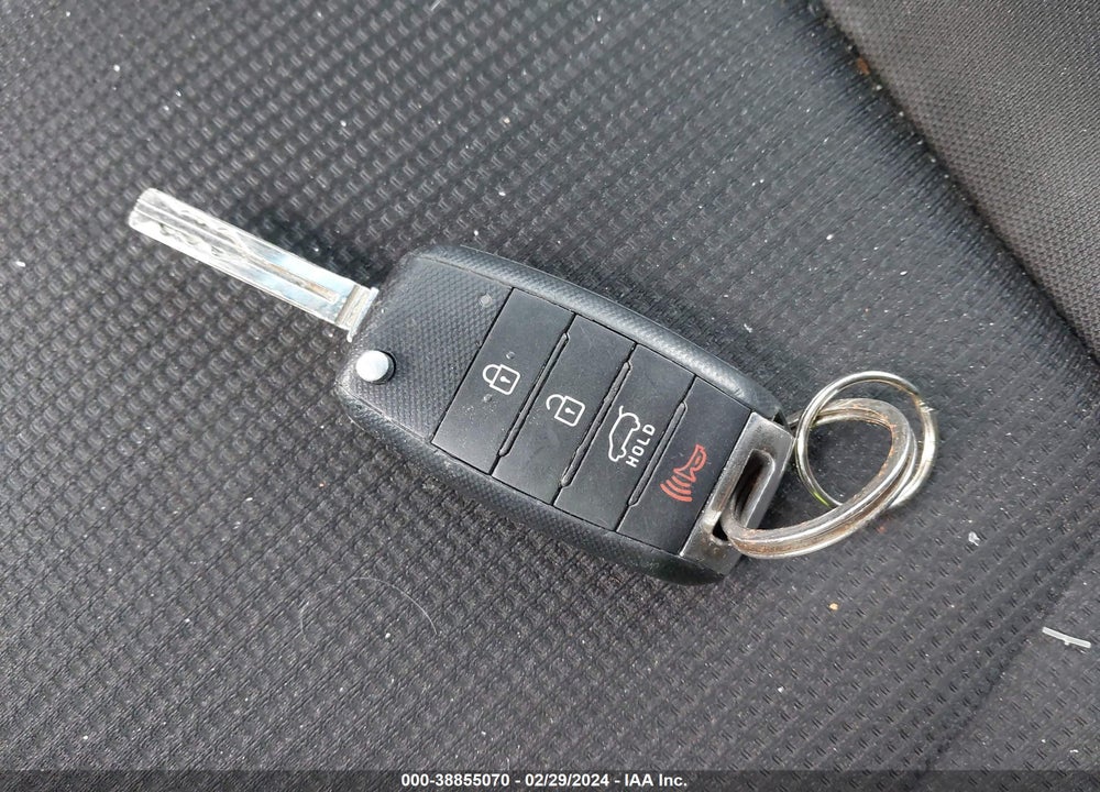 2015 KIA SORENTO VIN: 5XYKT3A66FG579406