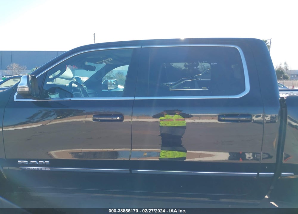 2023 RAM 1500 LIMITED 4X4 5'7 BOX VIN: 1C6SRFHT6PN542370