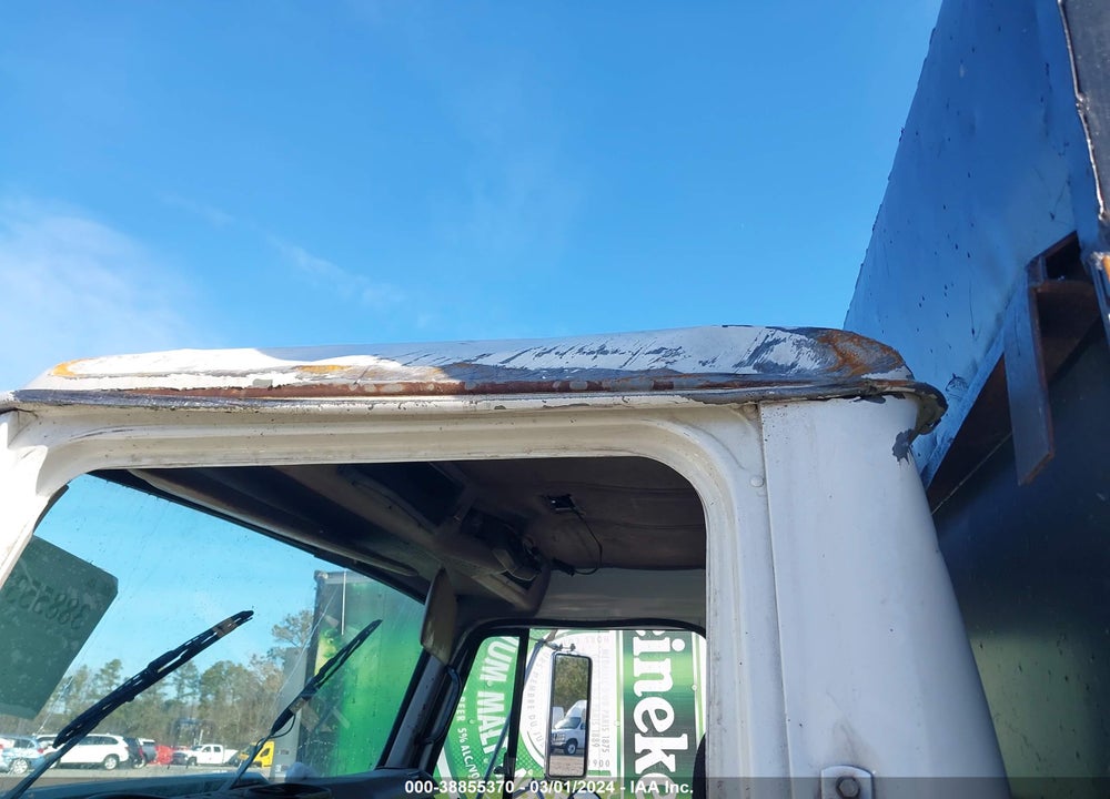 1998 INTERNATIONAL 4000 4700 VIN: 1HTSCABM4WH498187