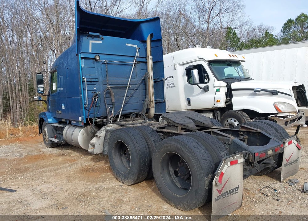 2010 VOLVO VN VIN: 4V4NC9EH3AN288959