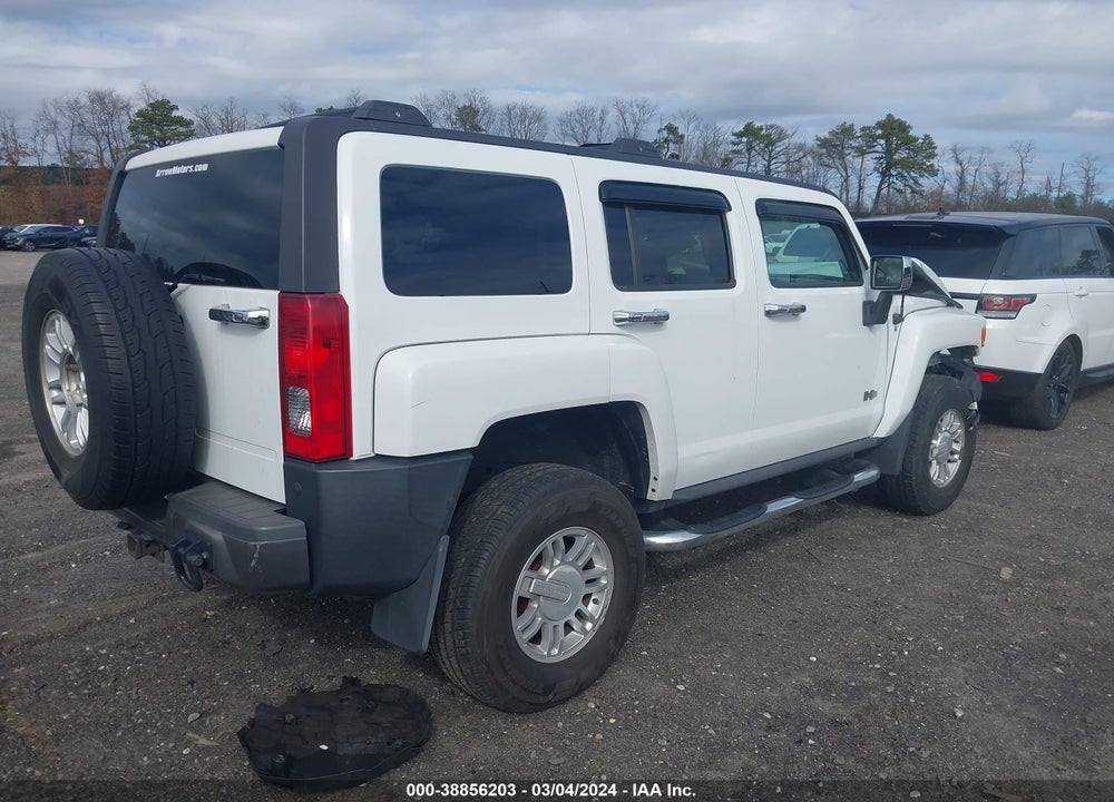 2007 HUMMER H3 SUV VIN: 5GTDN13E278105286