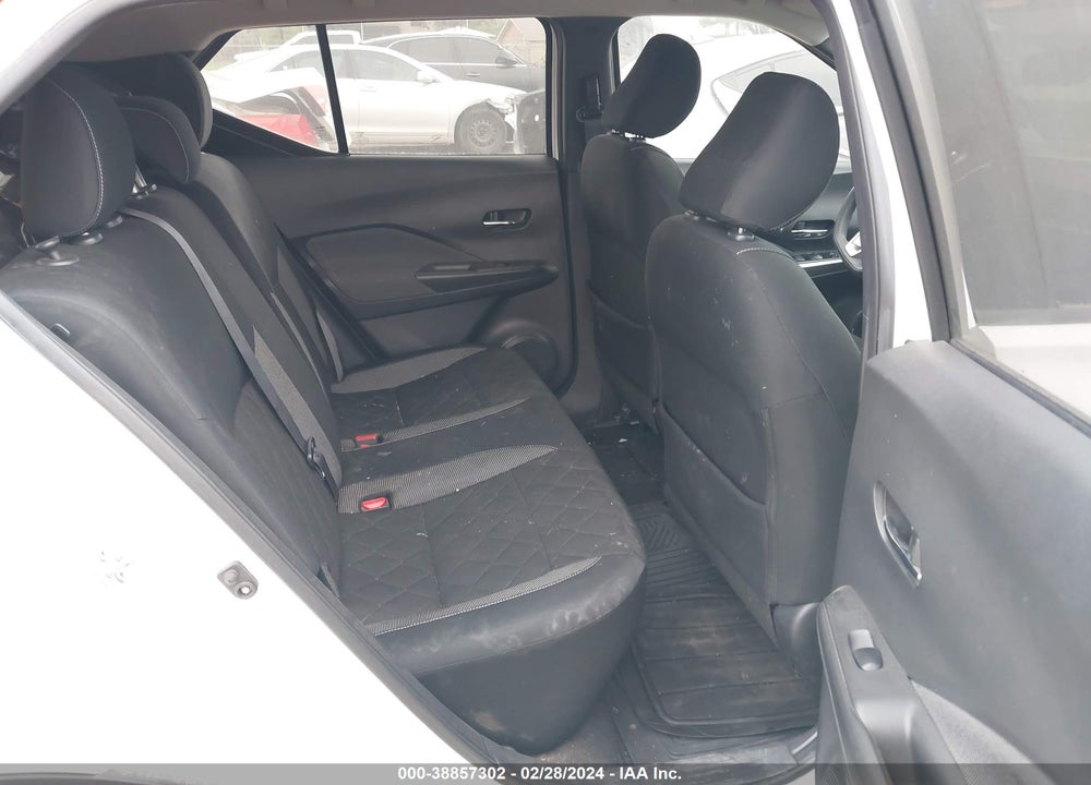 2018 NISSAN KICKS SV VIN: 3N1CP5CU6JL508498