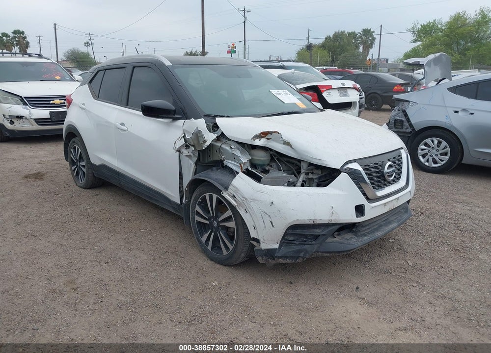2018 NISSAN KICKS SV VIN: 3N1CP5CU6JL508498