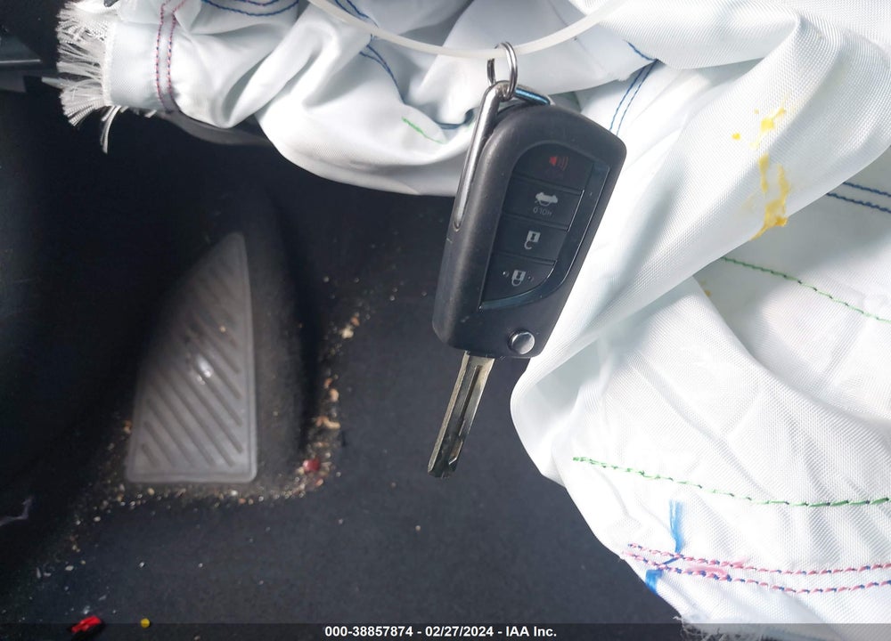 2020 TOYOTA COROLLA LE VIN: 5YFEPRAE4LP097231