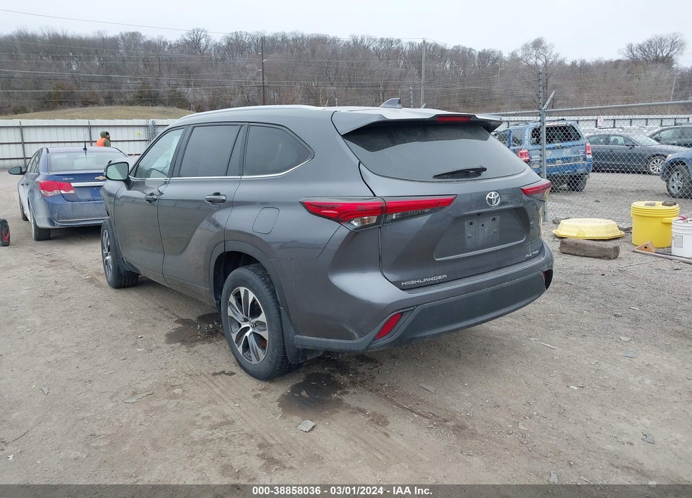 2023 TOYOTA HIGHLANDER XLE VIN: 5TDKDRBH1PS021578