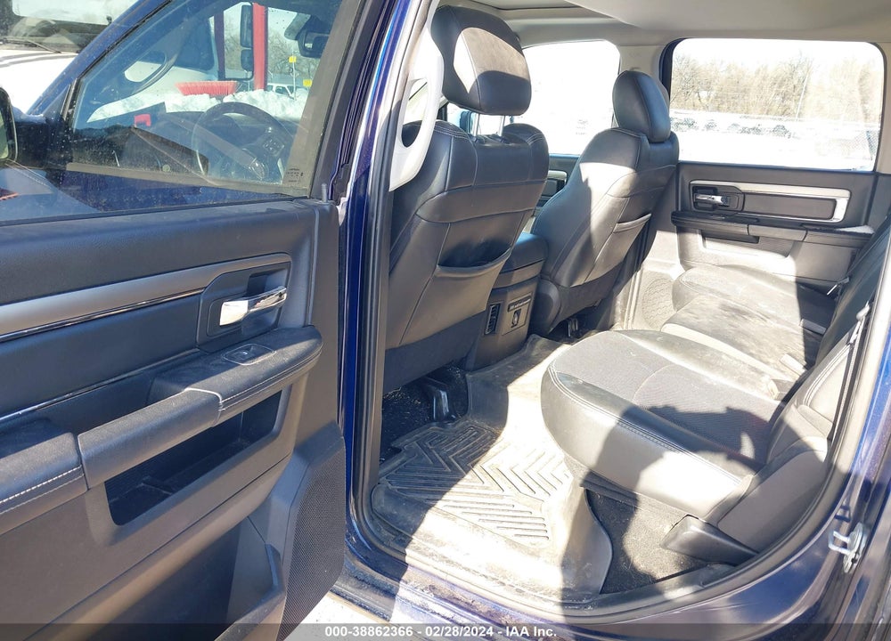 2014 RAM 1500 VIN: 1C6RR7MT8ES444143