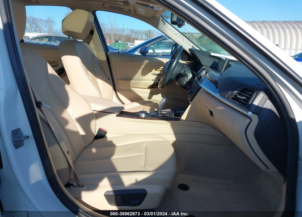 2015 BMW 328I VIN: WBA3B5G54FNS16402