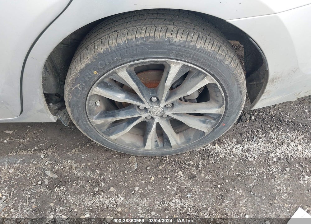 2018 TOYOTA COROLLA SE VIN: 2T1BURHE6JC008807