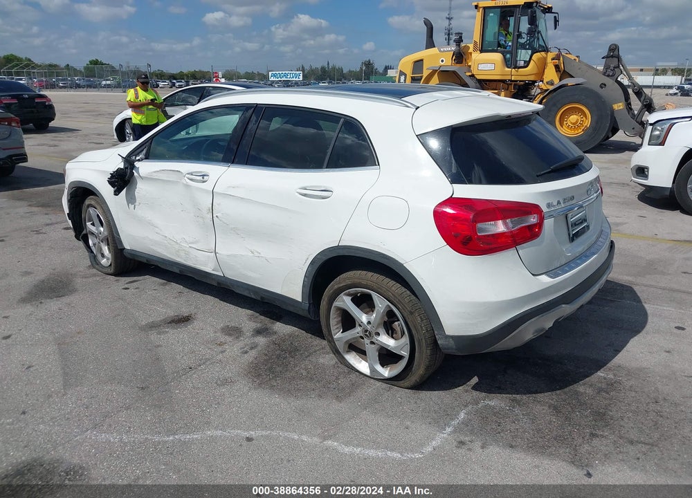 2020 MERCEDES-BENZ GLA 250 4MATIC VIN: WDCTG4GB2LJ676871