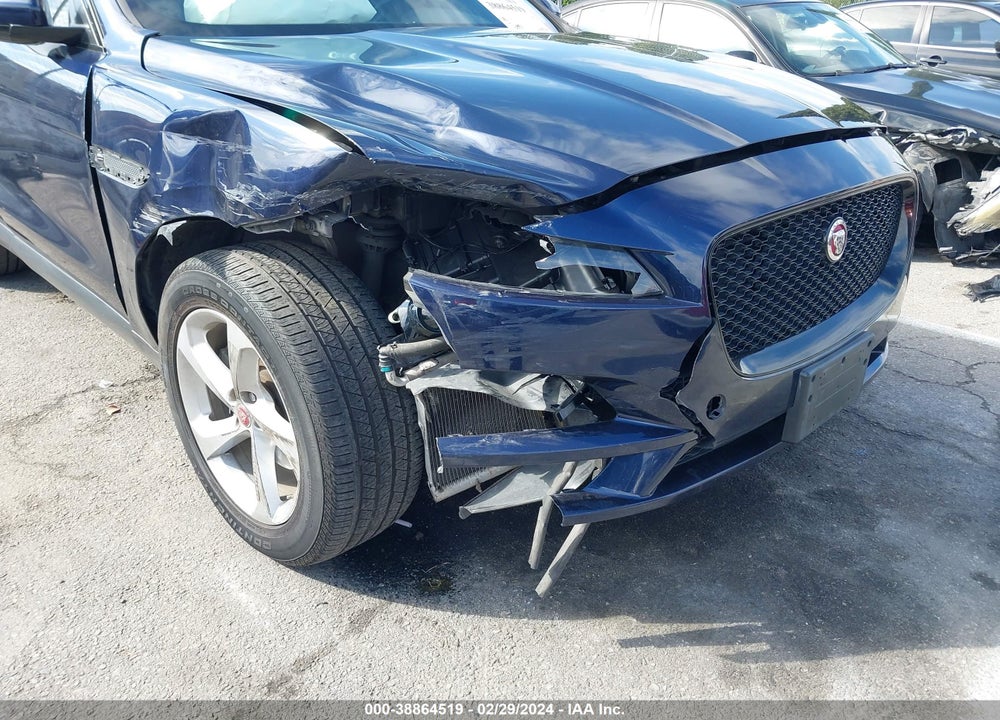 2018 JAGUAR F-PACE 25T PREMIUM VIN: SADCJ2FX0JA321966