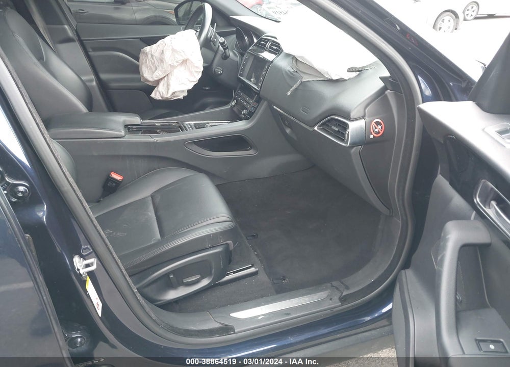 2018 JAGUAR F-PACE 25T PREMIUM VIN: SADCJ2FX0JA321966